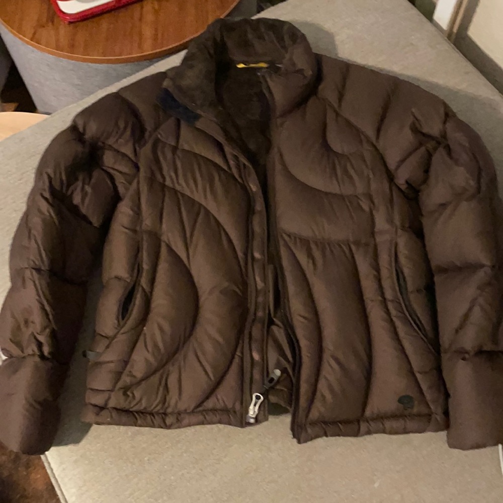 Women’s Mountain Hardware down jacket